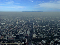 Mexico-Stad onder een smogsluier